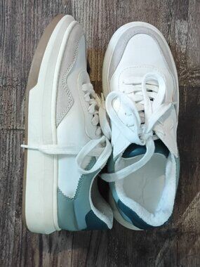 Men's Universal Thread Tennis Shoes Sz. 6